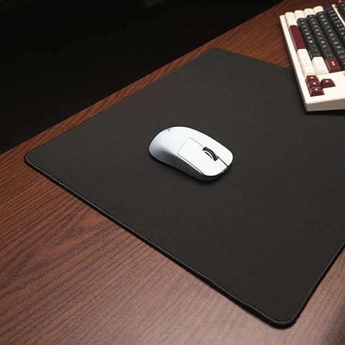 blaak v2 mouse pad with mouse and keyboard 2